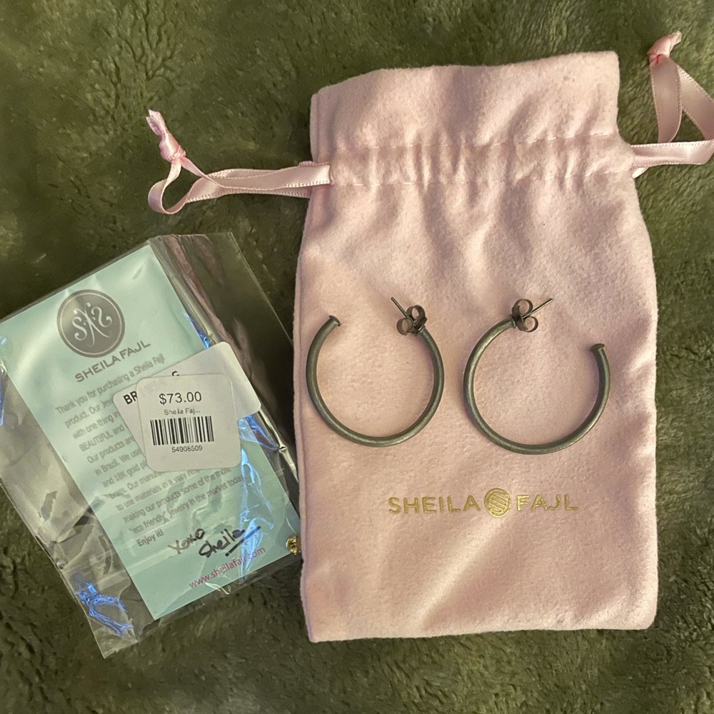 Sheila Hoops in a beautiful grey color.